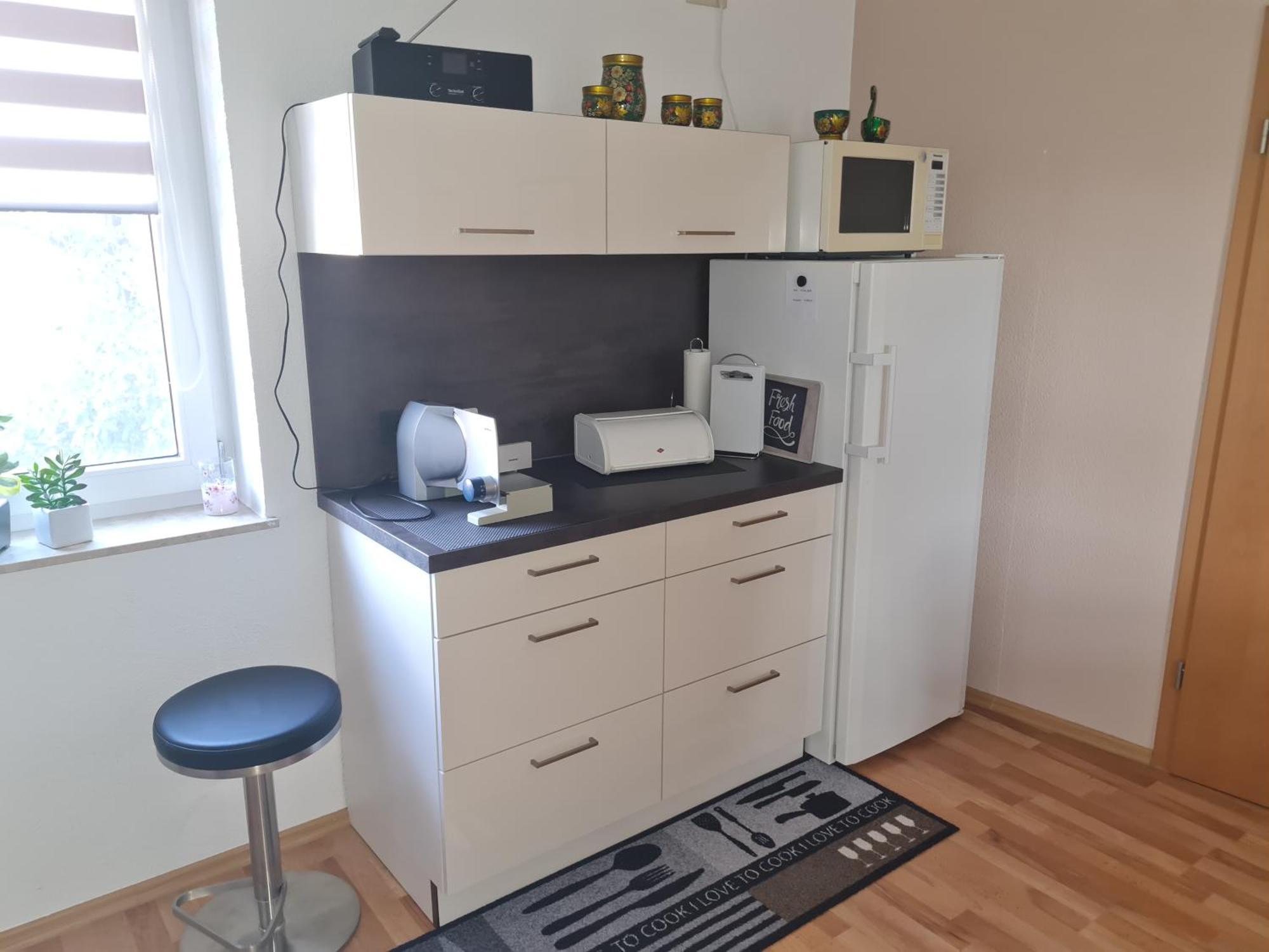 Modernisierte Wohnung, Zentral Gelegen In Historischer Altstadt Mucheln Luaran gambar